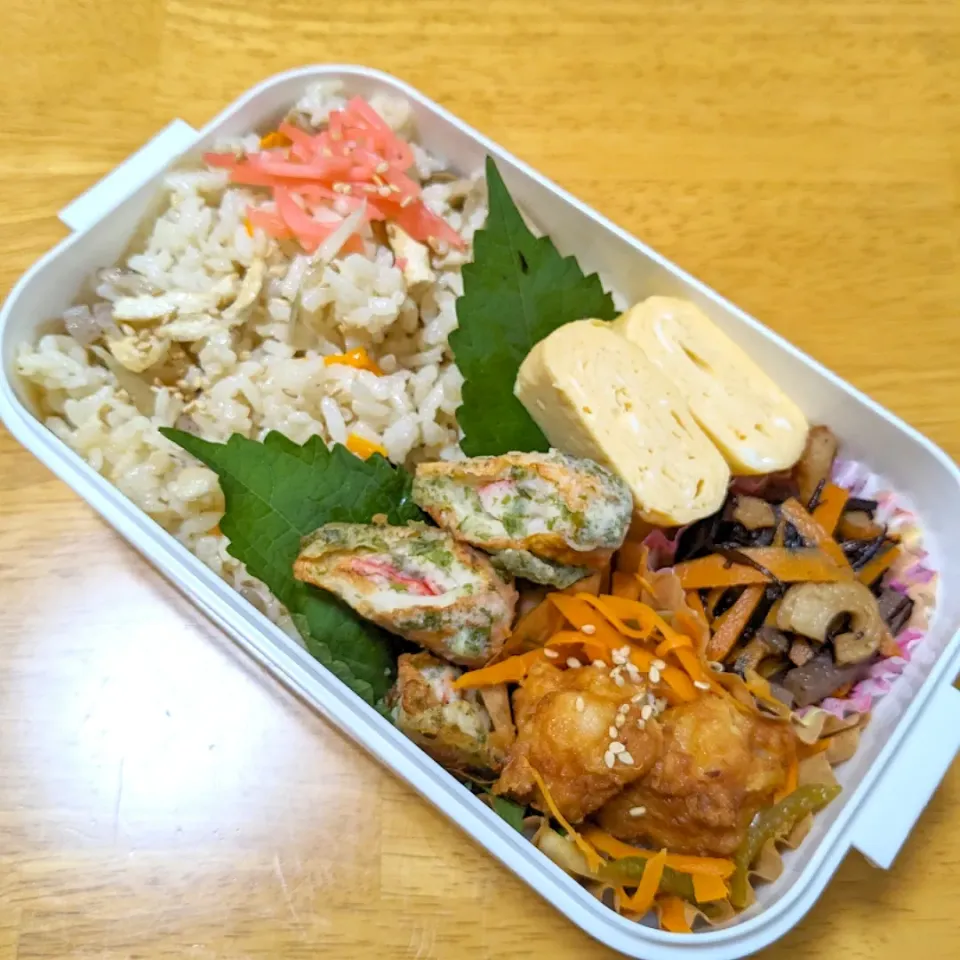 炊き込みご飯弁当🍱|きなこもちさん