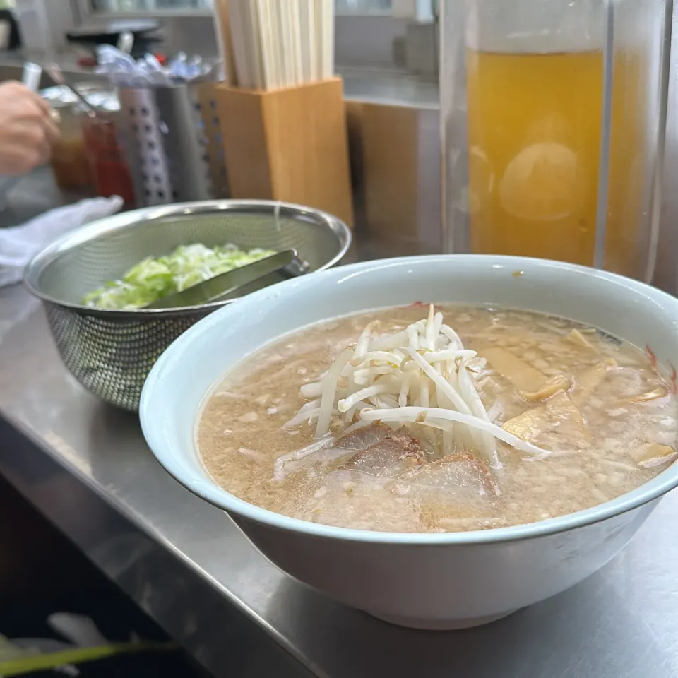 Snapdishの料理写真:ラーメン|Hajime Sakaiさん