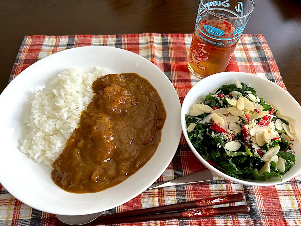 チキンカレーとケールサラダ|Emiさん