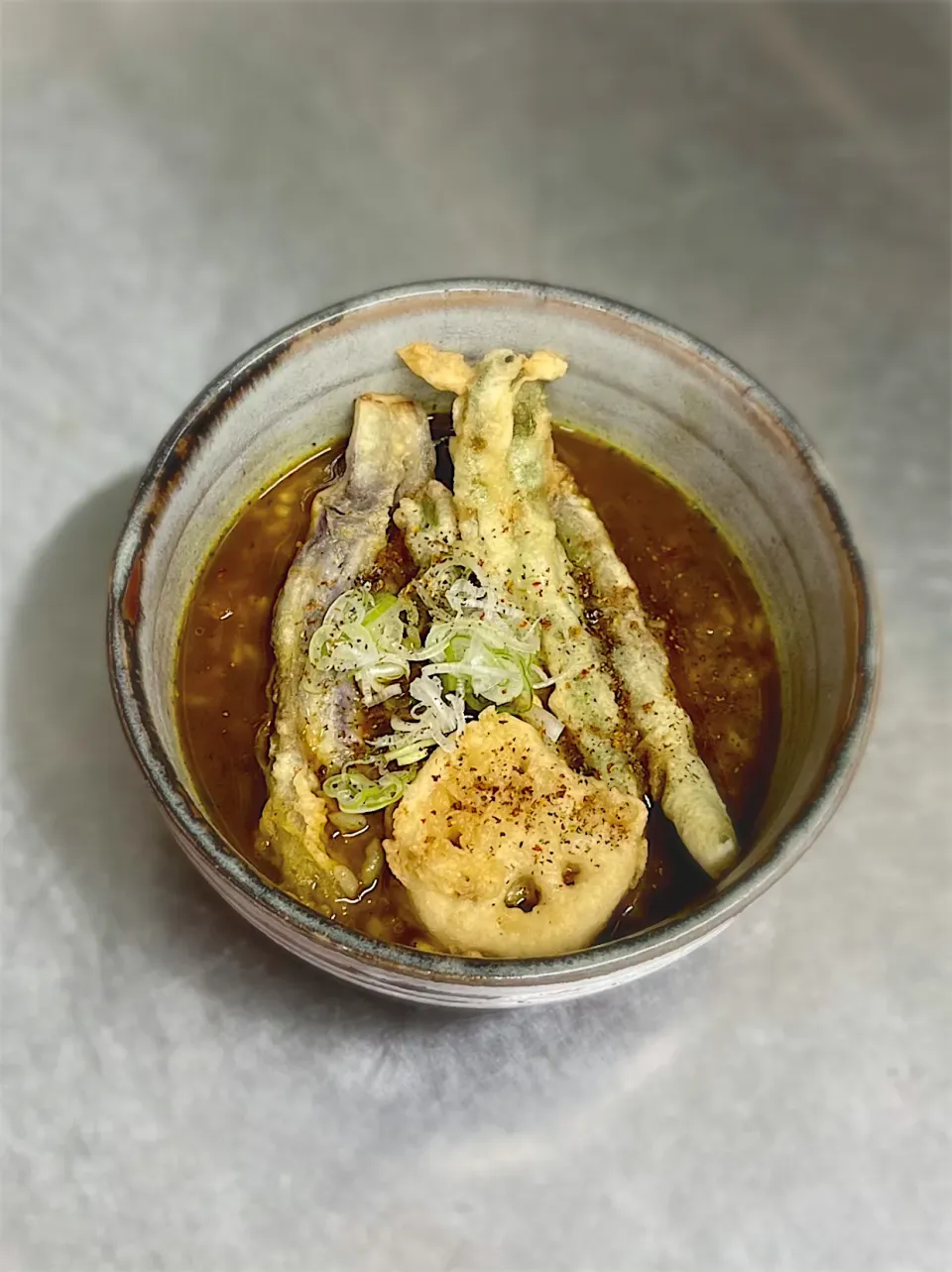 Snapdishの料理写真:そば出汁カレーメシ野菜天のっけ|deekay71さん