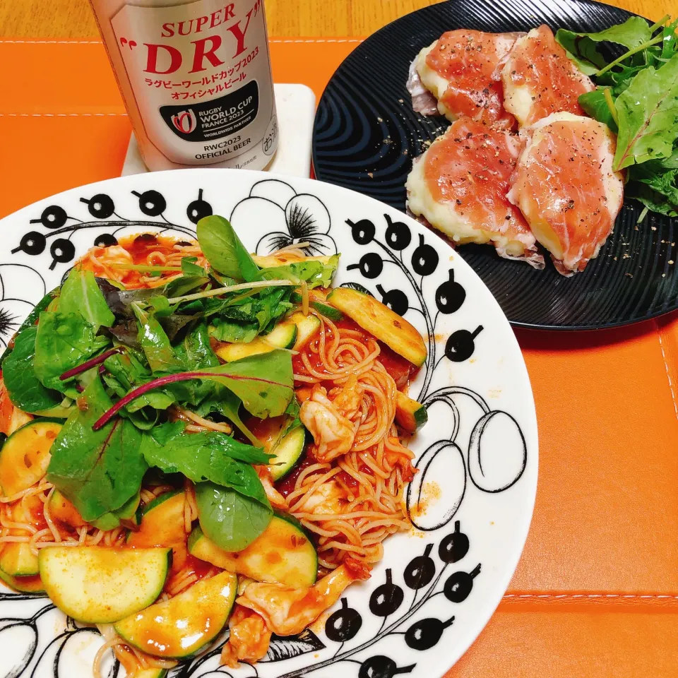 Snapdishの料理写真:ズッキーニと海老の冷製パスタ🍝
生ハム巻きマッシュポテト|naoさん