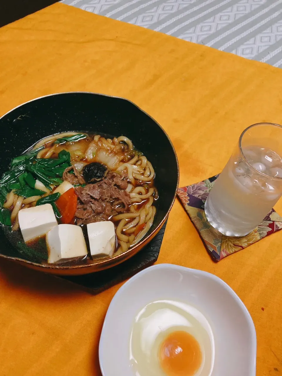 Snapdishの料理写真:grandmaの晩ごはん☆ 今夜はうどん入りすき焼きで頂きます|kaoriさん