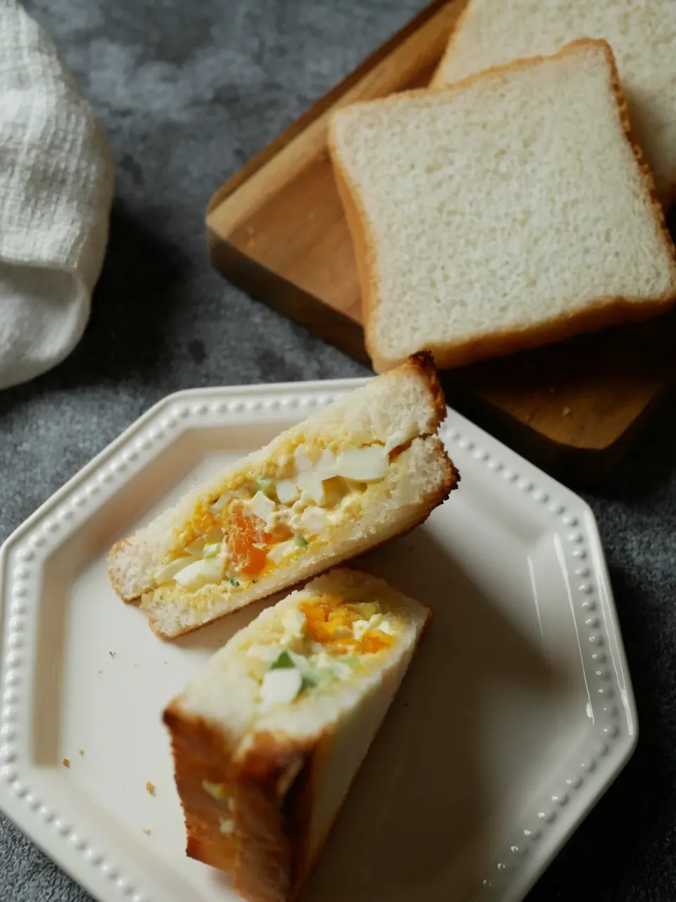 米粉パンでたまごホットサンド|ふぁそらさん