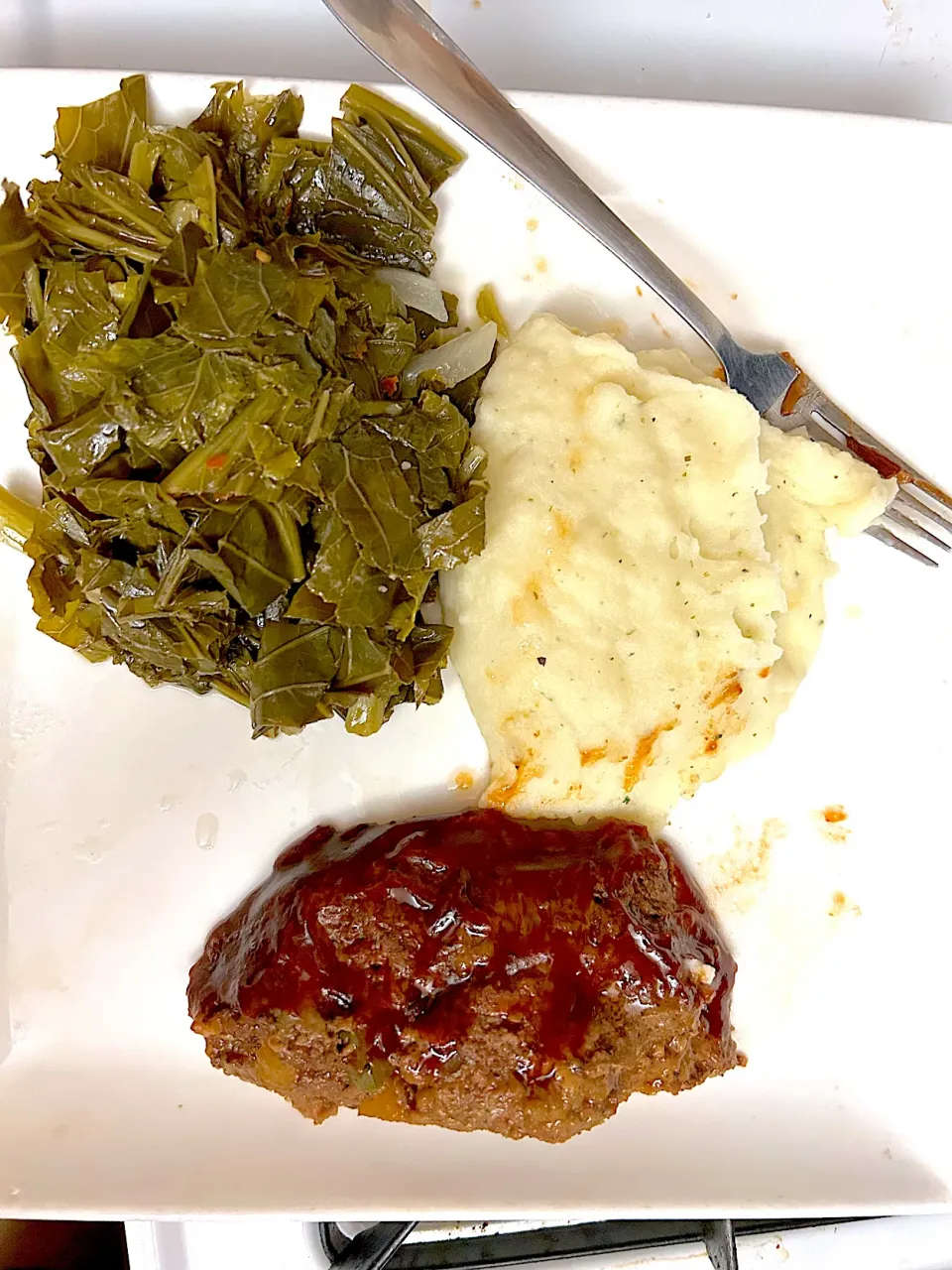 Meatloaf mashed potatoes and mixed greens|Kareem Boogieさん