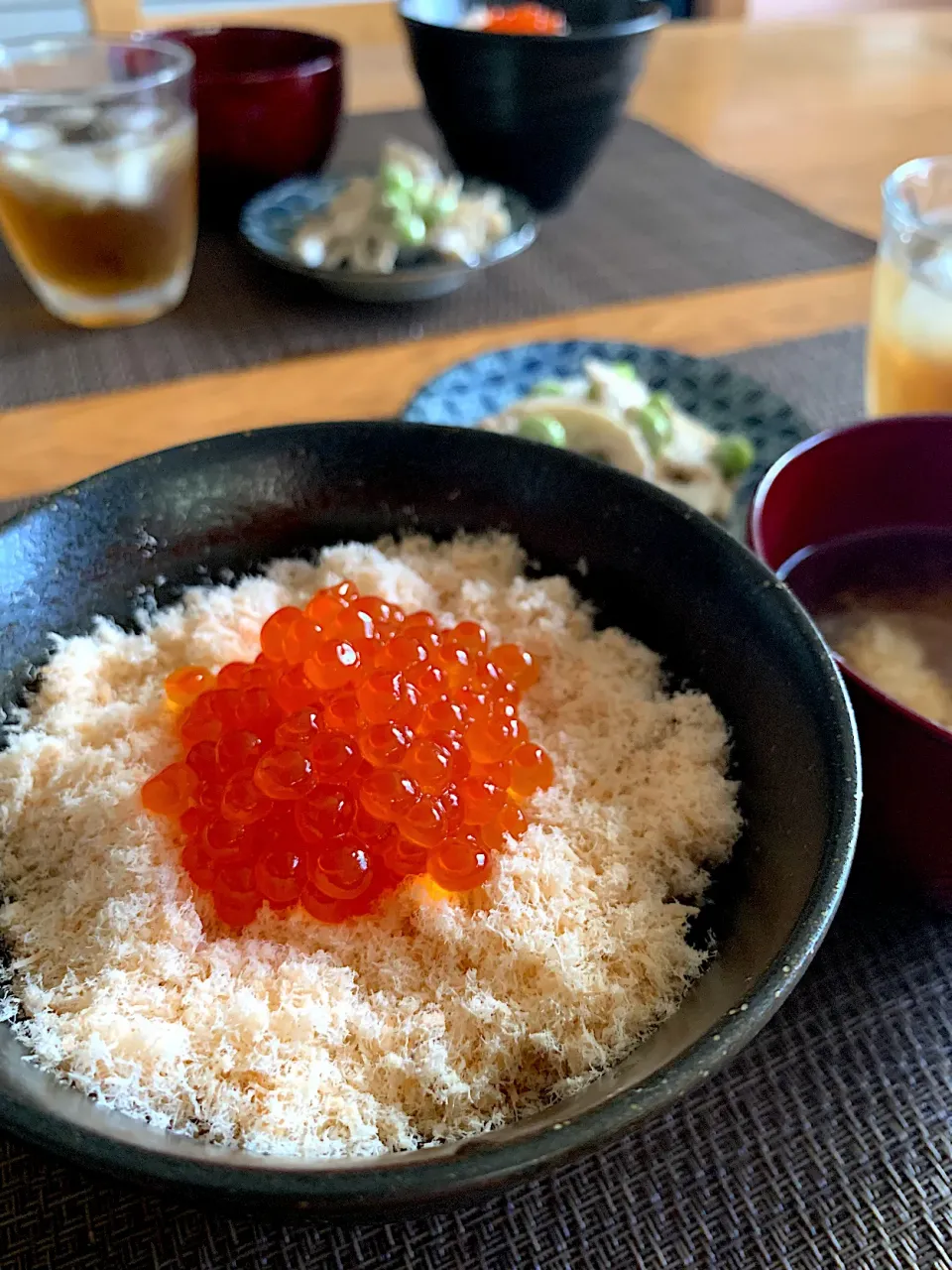 Snapdishの料理写真:鮭の親子丼【ふわっふわ鮭でんぶ】|いちごさん