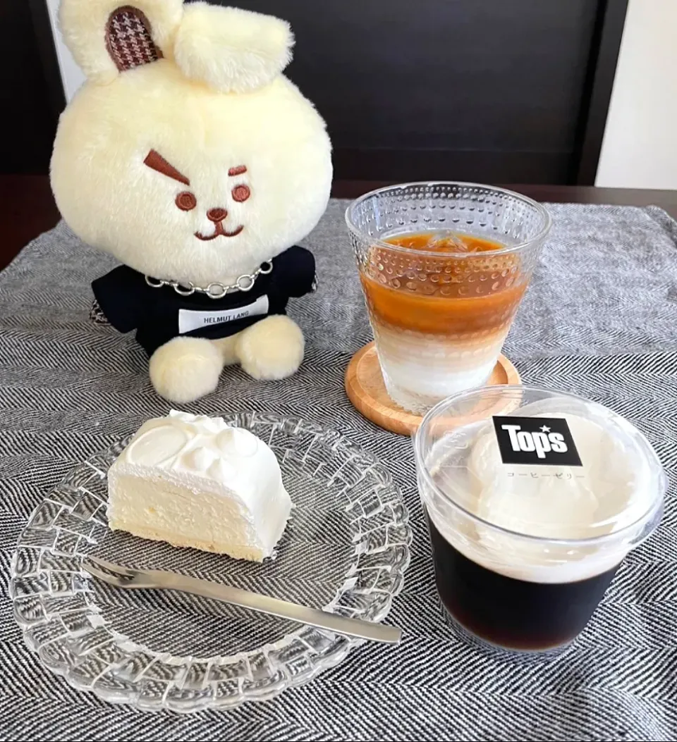 お菓子PM
チーズケーキ&コーヒーゼリーwithカフェオレ|emiさん