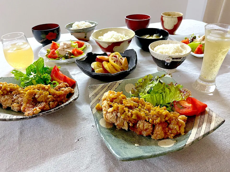 Snapdishの料理写真:油淋鶏メインの晩ごはん🍖|ゆかりさん