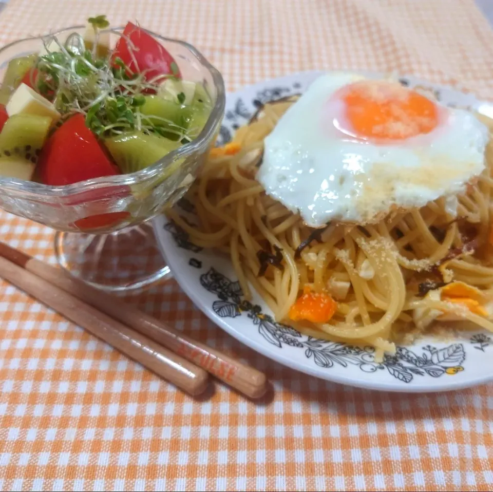 至高の貧乏人パスタ
ニュートリシャスカプレーゼ|マギーさん