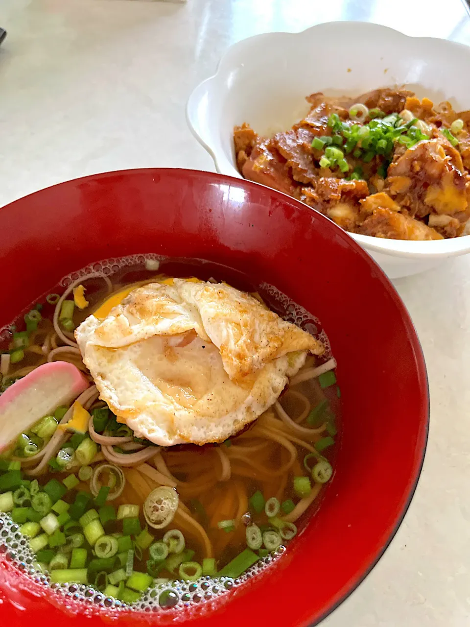 お蕎麦と親子丼🥚🐔|ささるみさん