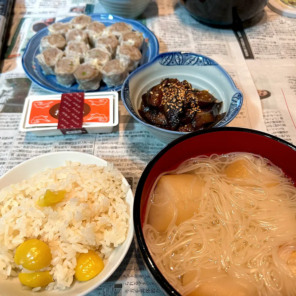 栗ご飯とシウマイ😋|すかラインさん