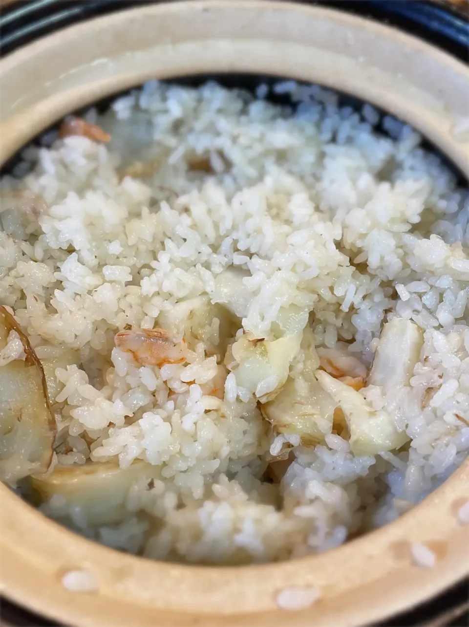 Snapdishの料理写真:焼きかぶとエビの炊き込みご飯|fukaさん