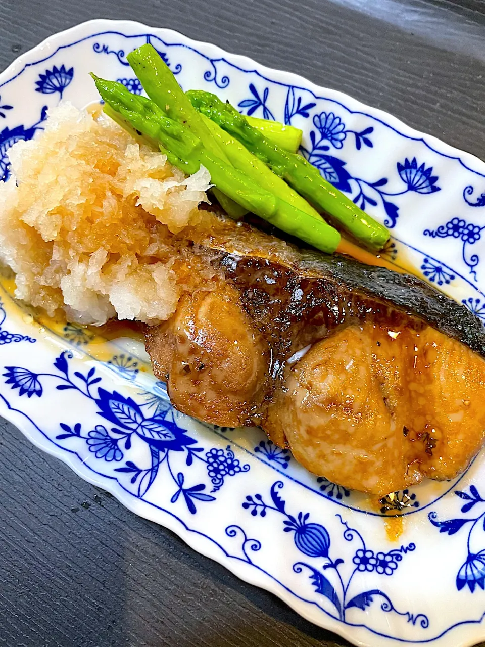 味ぽんで鰤てり〜🤗アスパラバターソテー添え👌😋💕|てるみさん