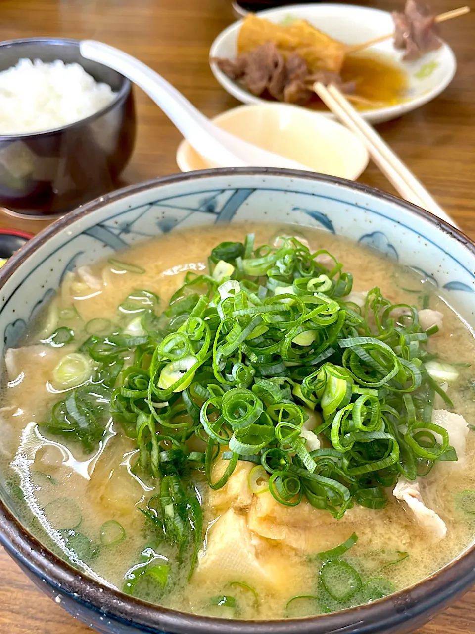 Snapdishの料理写真:白鬚神社近く白鬚食堂　豚汁ラーメン|mishaさん