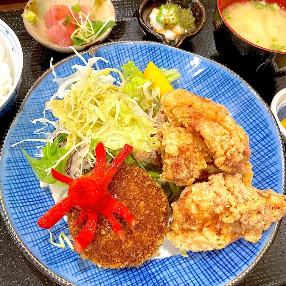 ビーフコロッケと鶏唐定食|こじゅわいさん