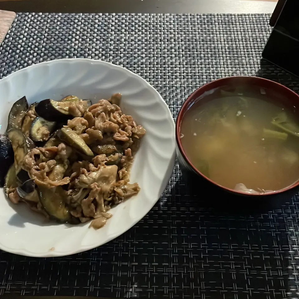 豚こまとなすと舞茸のにんにく生姜旨味噌マヨ炒め・青菜の味噌汁|a-parkさん