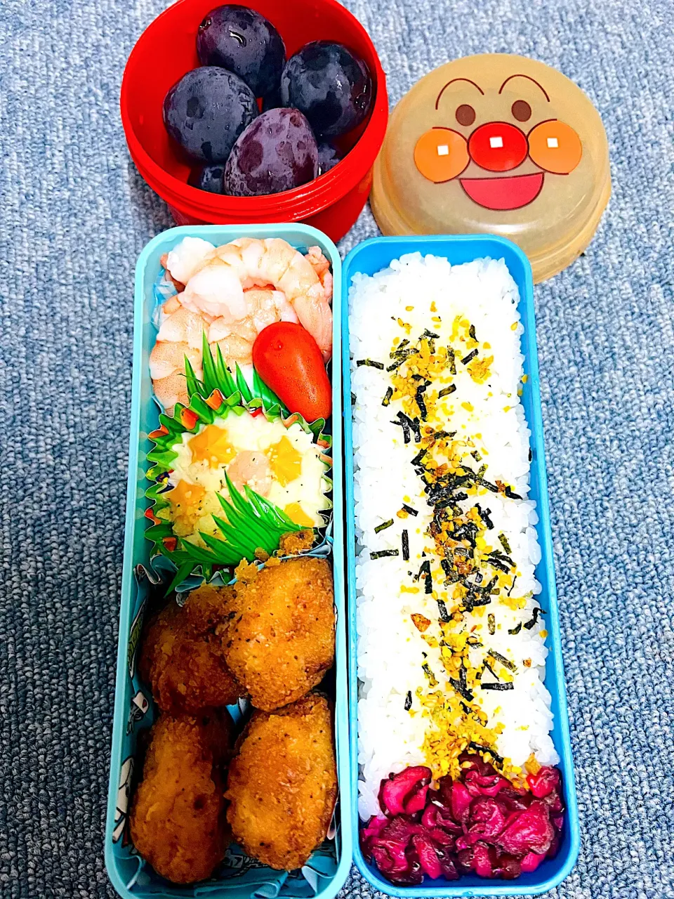 Snapdishの料理写真:フライドチキン弁当🍱|みえさん