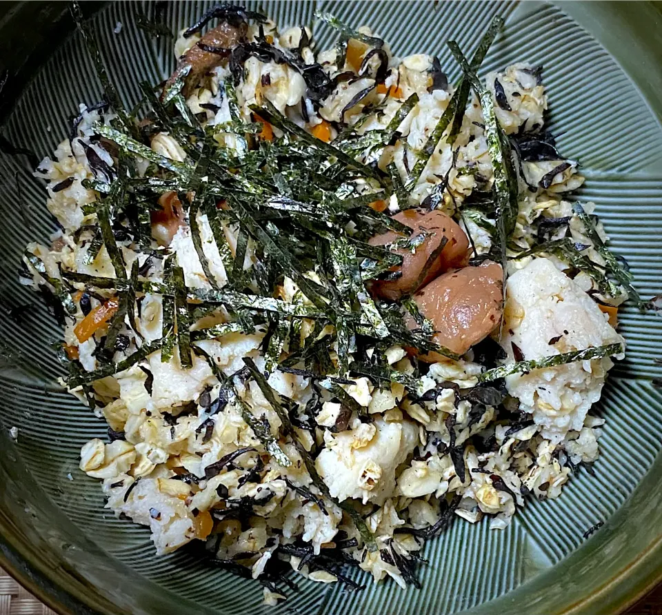 鶏梅ひじきご飯|すくらんぶるえっぐさん