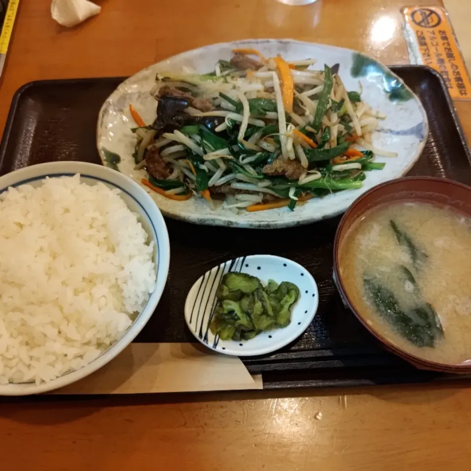 ニラレバ定食|アクちゃんさん