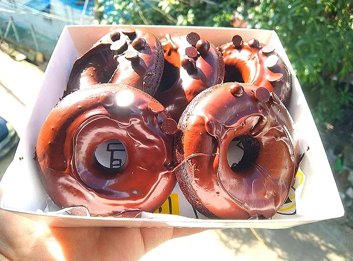 Snapdishの料理写真:Chocolate cake donut|Thoon Julyさん