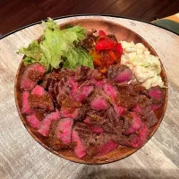 Snapdishの料理写真:イベントで出したマリヒメステーキ
カポナータとキャベツを入れたポテサラ|よしきン記録よう(なかなかモグモグやフォローもしなくてさん