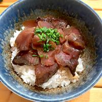カツオの漬け丼