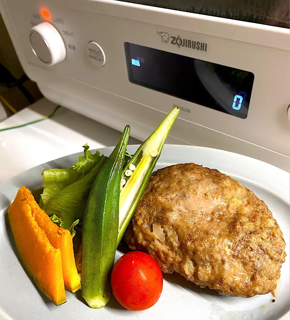 Snapdishの料理写真:わさび醤油×ハンバーグ【EVERINOレジグリで♪】|ちぐあささん