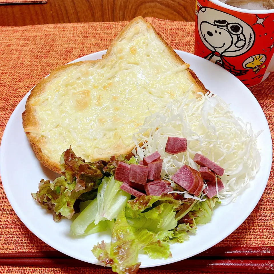 Snapdishの料理写真:チーズトースト|akkoさん