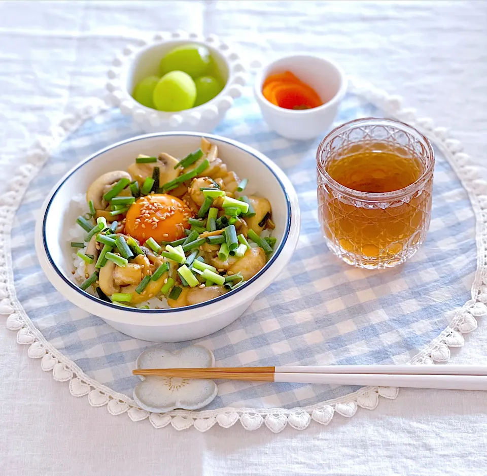 ホワイトマッシュルームの卵かけご飯|＊Aloha＊さん