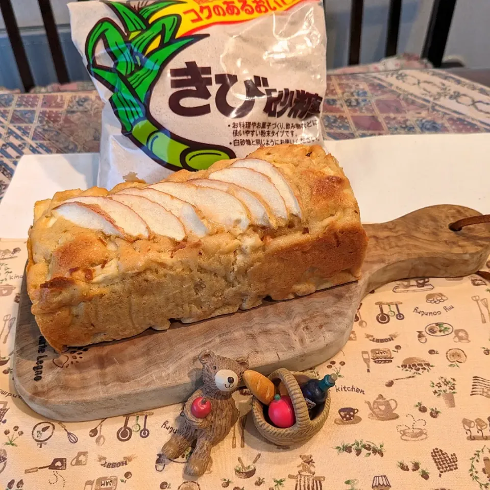 りんごとクリームチーズのパウンドケーキ🍎🧀|naonaomimichanさん