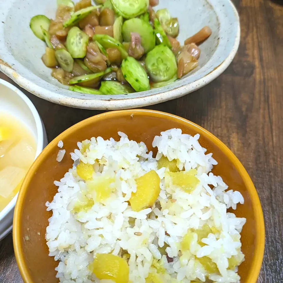 さつまいもご飯
里芋の茎サラダ|クークマさん