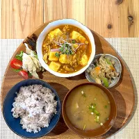 きのこの重ね煮 カレー風味麻婆豆腐|めぐりやさん