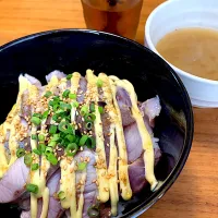 Snapdishの料理写真:はまち炙りマヨ丼|きょんさん