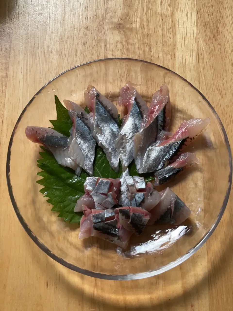 Snapdishの料理写真:根室トロ秋刀魚　刺身|タマ三郎さん