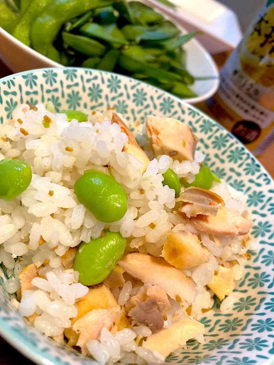 枝豆と塩鱒の混ぜご飯😋🍚💕✨|アイさん