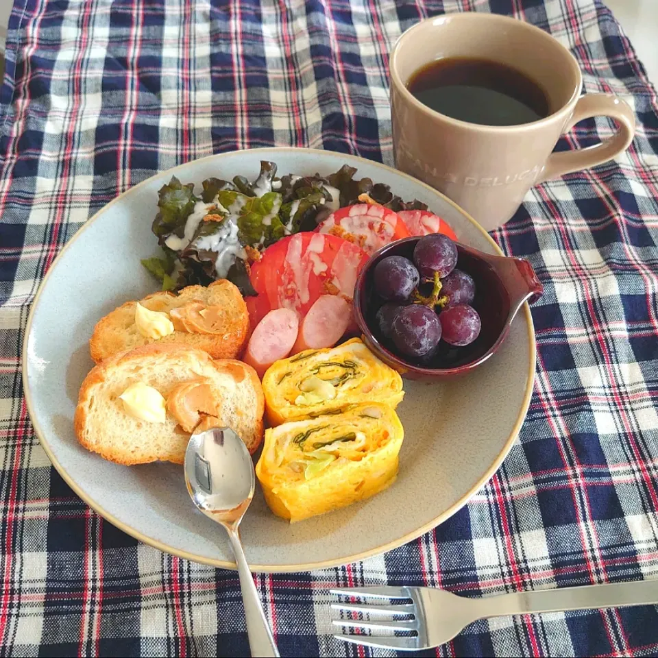 お休みの日の朝食|あっきさん