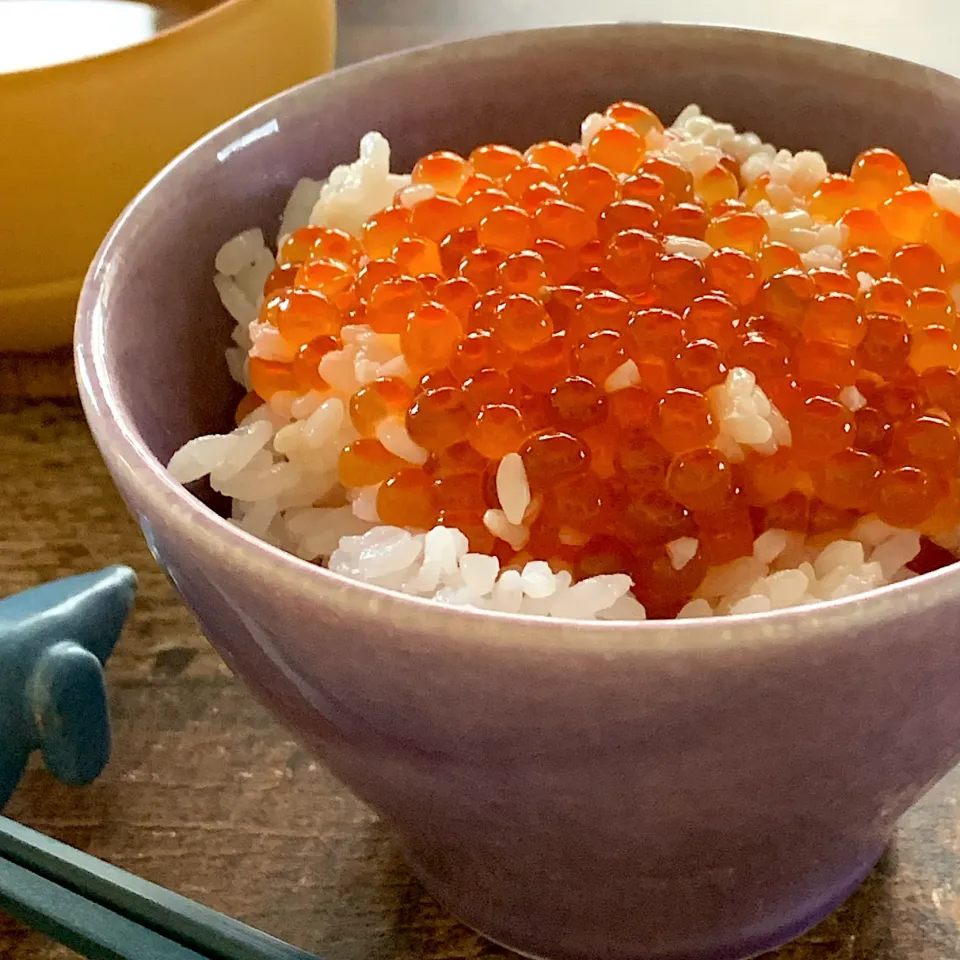 いくらの塩麹漬けご飯|ユッキーさん