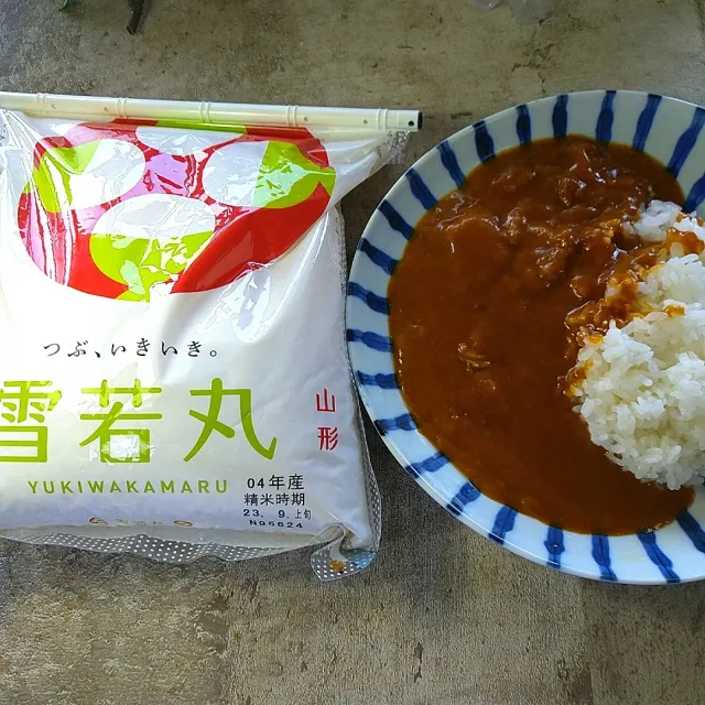 Snapdishの料理・レシピ写真:雪若丸でカレーライス｜新米ウォーズが新章突入！噛むたびに幸せがあふれる【雪若丸】を見逃すな