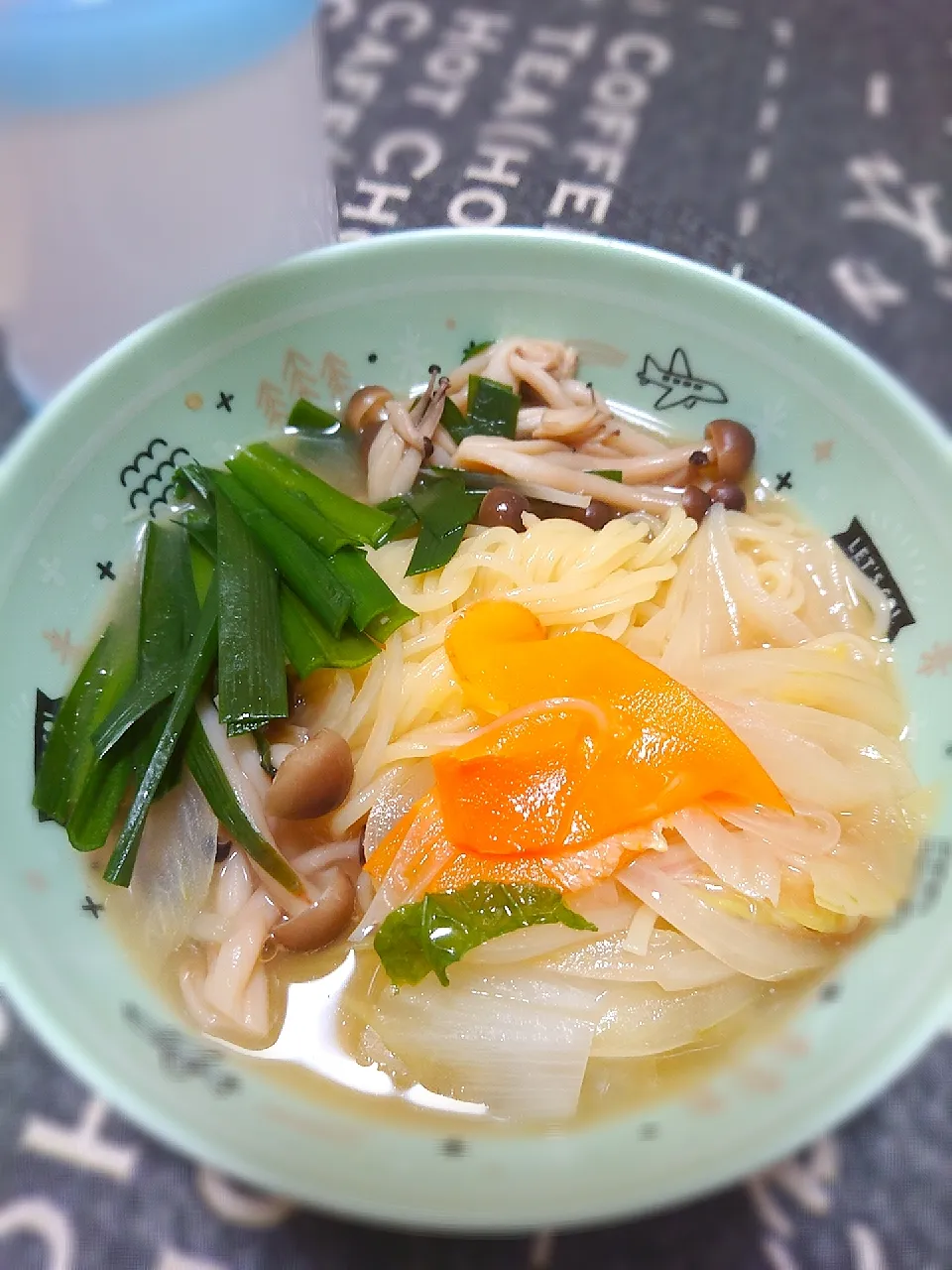 今日はラーメン🍜鍋！！😋😋|まなみさん