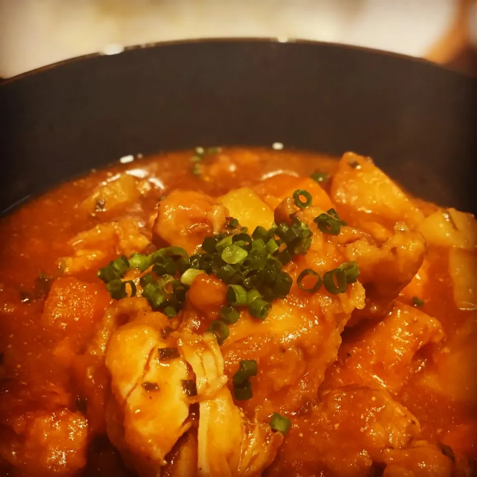 Dinner ! Dinner ! 
Chicken Stew with Carrots , Potatoes, Garlic, & Onions with Steamed Rice 🍚
#chickenstew # homecooking 
#homemade 
#chefemanuel|Emanuel Hayashiさん