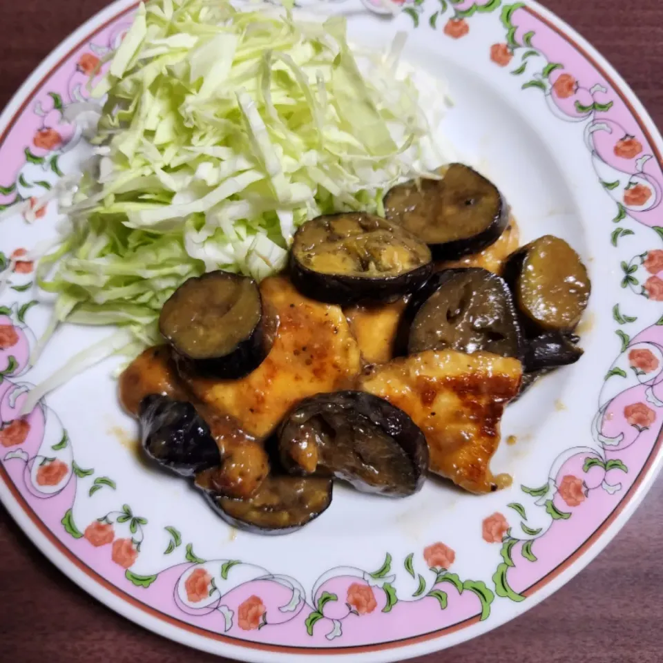 鶏むね肉となすのみそ照り焼き|ひろにぃさん