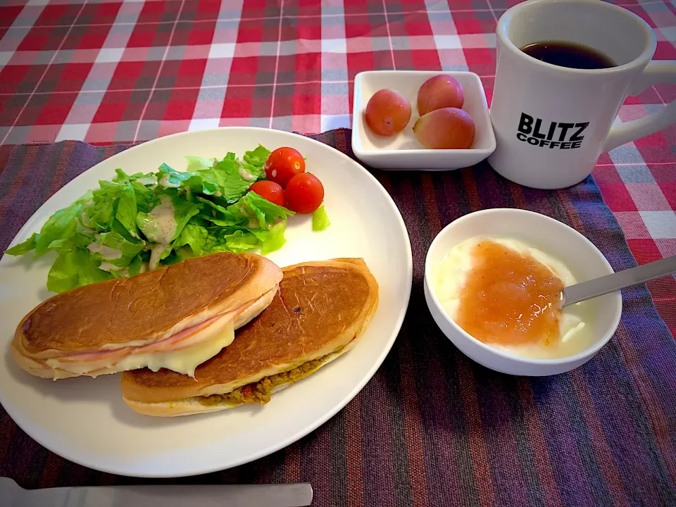 2023/10/1 朝ごはん🍞|ひーちゃんさん