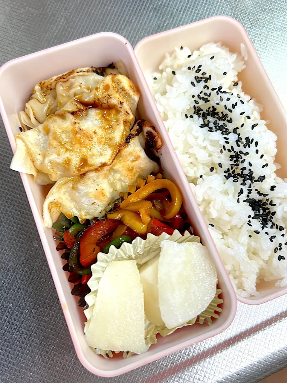 餃子弁当|ぱんださん