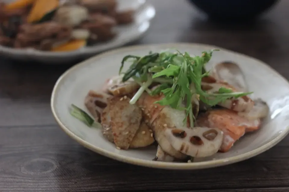 秋鮭と蓮根と長芋の照り焼き|ちいさなしあわせキッチンさん