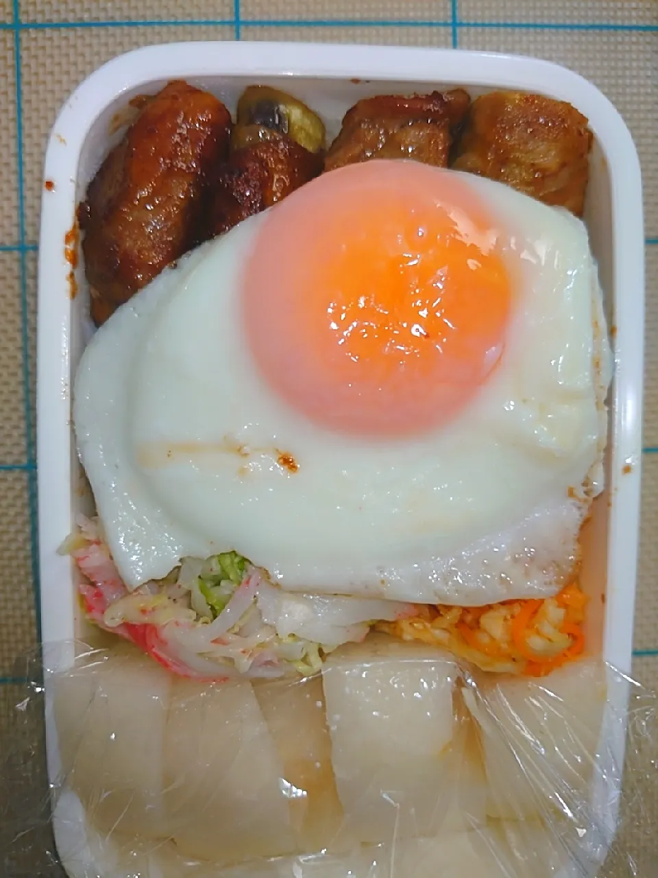 Snapdishの料理写真:目玉焼き弁当|to coさん