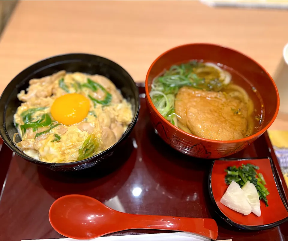 親子丼ときつねうどん|流線形さん