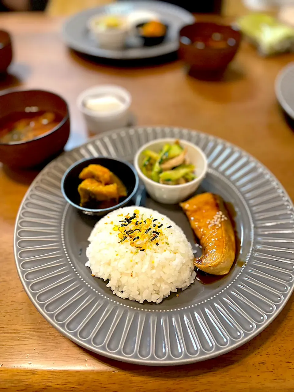 Snapdishの料理写真:ワンプレートご飯　ぶり照り焼き|ｙａｋｋｏさん