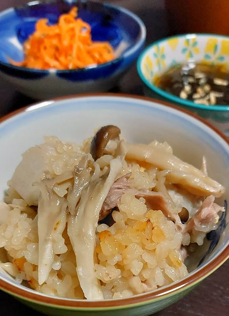 里芋とキノコの炊き込みご飯(味噌味)|きつねさん