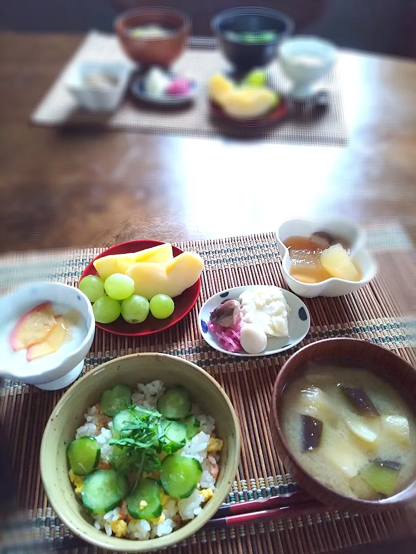 朝ごはん☁！|まめころさん