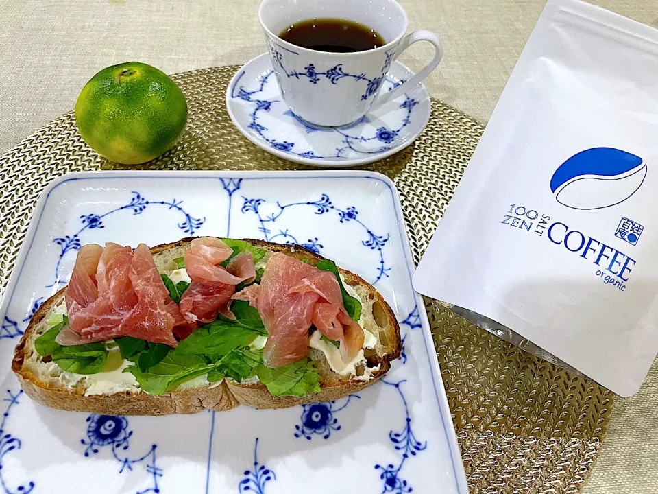 塩コーヒーと良く合ったオープンサンド🥪|Seikoさん