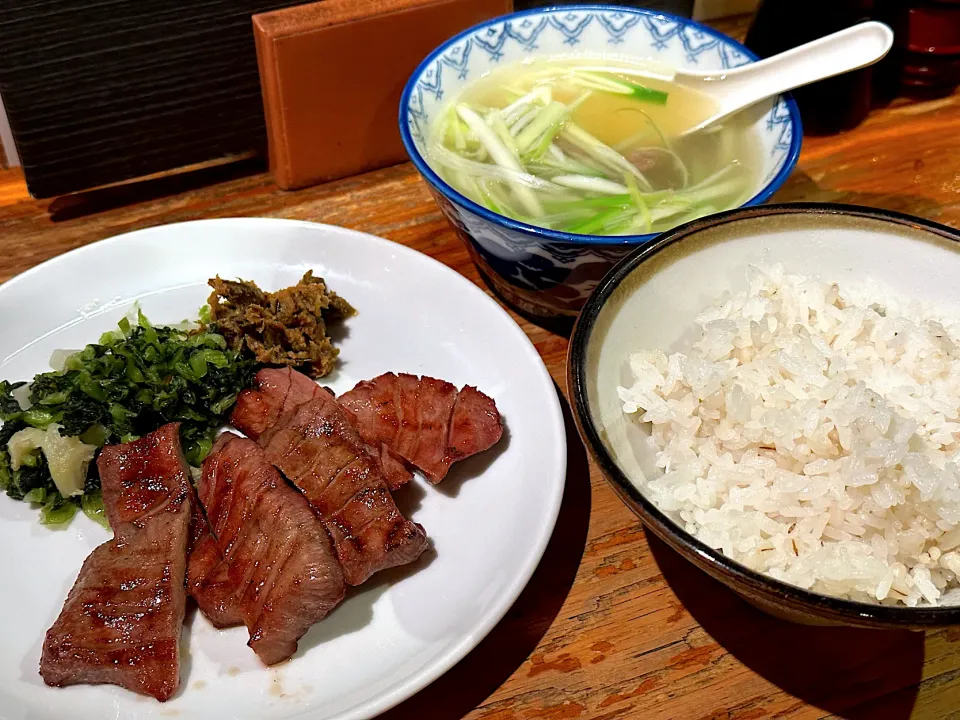 牛タン炭火焼き定食|にゃあ（芸名）さん